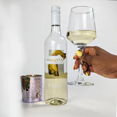 Amaranta Moscato White Wine 750 mL
