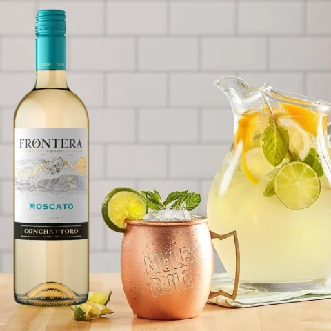 Frontera Moscato White Wine 750 mL