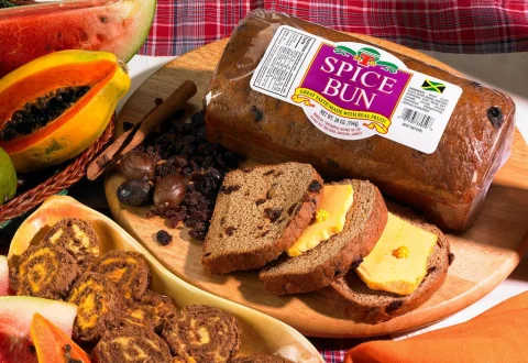 HTB National Easter Bun with Spices 794 g / 28 oz